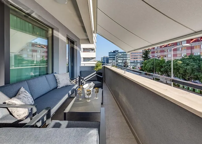 Diamond Two Bedroom Apartment