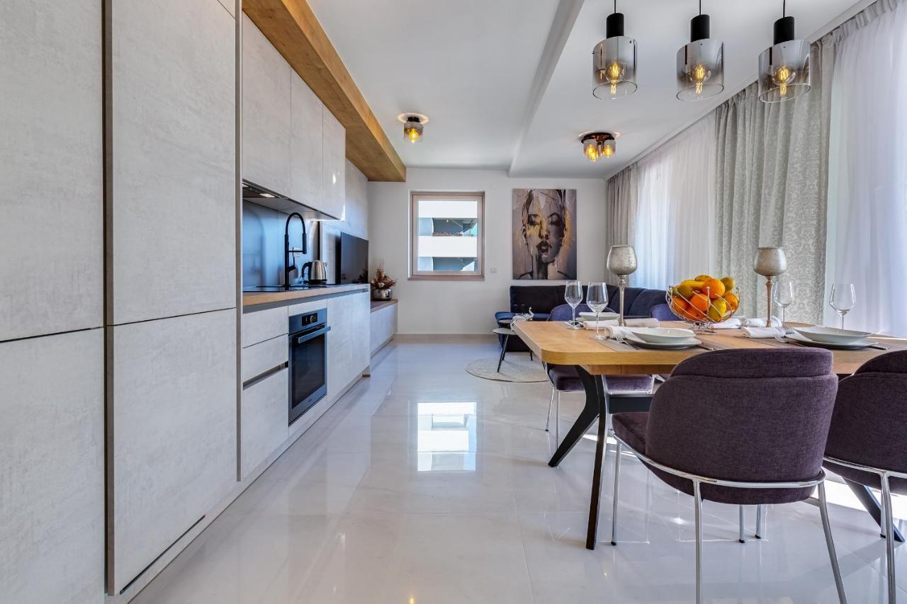 Apartment Diamond Two Bedroom *