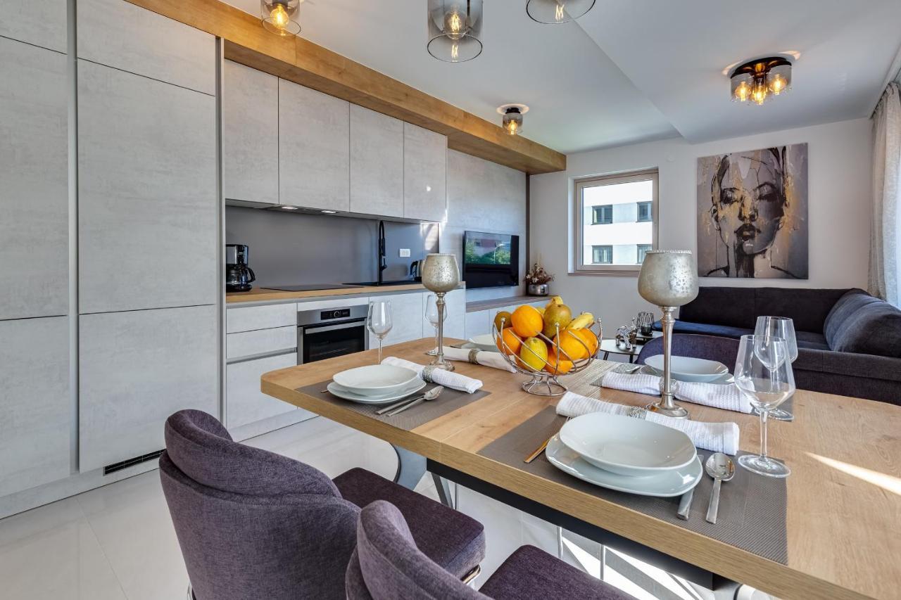 Apartment Diamond Two Bedroom *