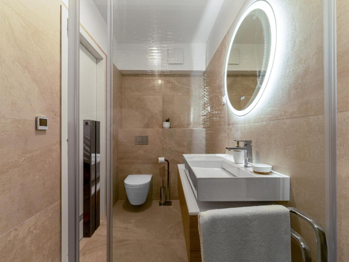 Diamond Two Bedroom Apartment
