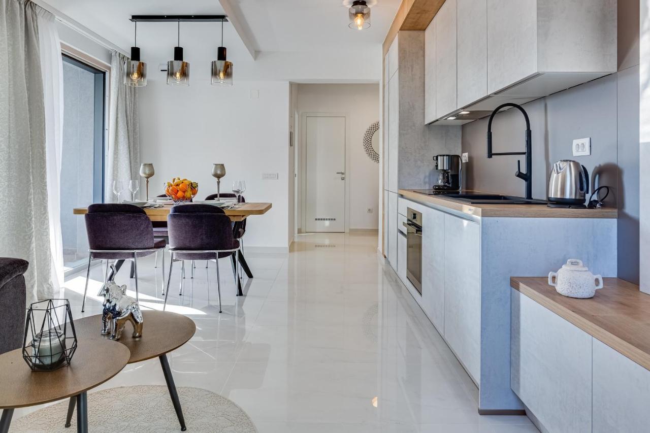 Diamond Two Bedroom Apartment